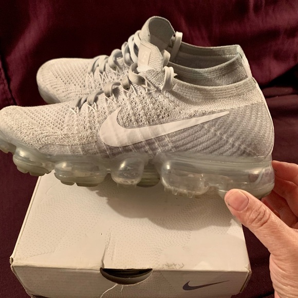 Nike VaporMax sneakers. - Picture 8 of 14